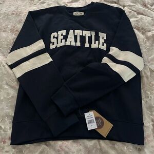 Seattle Navy Sweatshirt with White Stripes sz XL